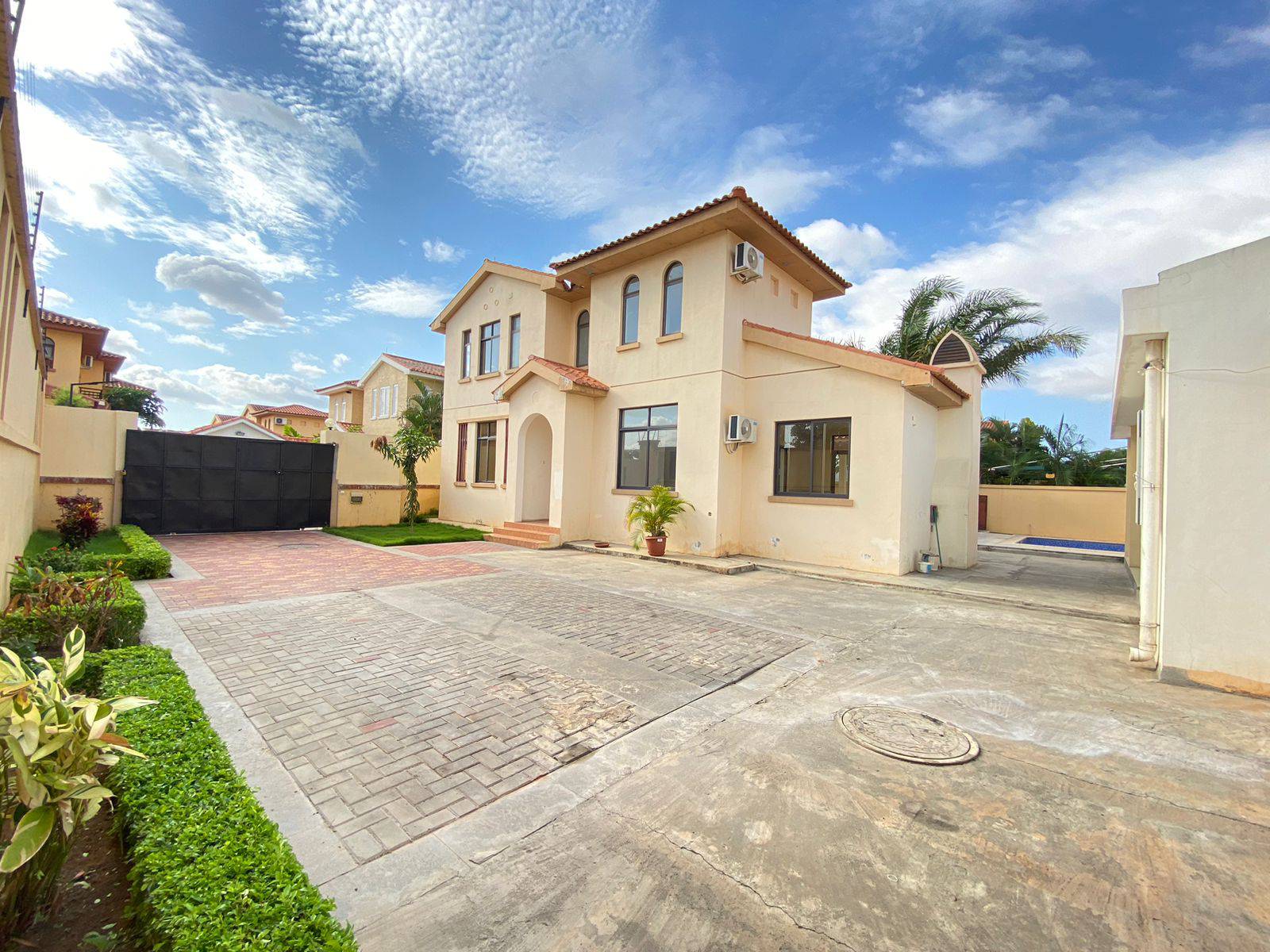 T4 + Anexo no Jardim de Rosa