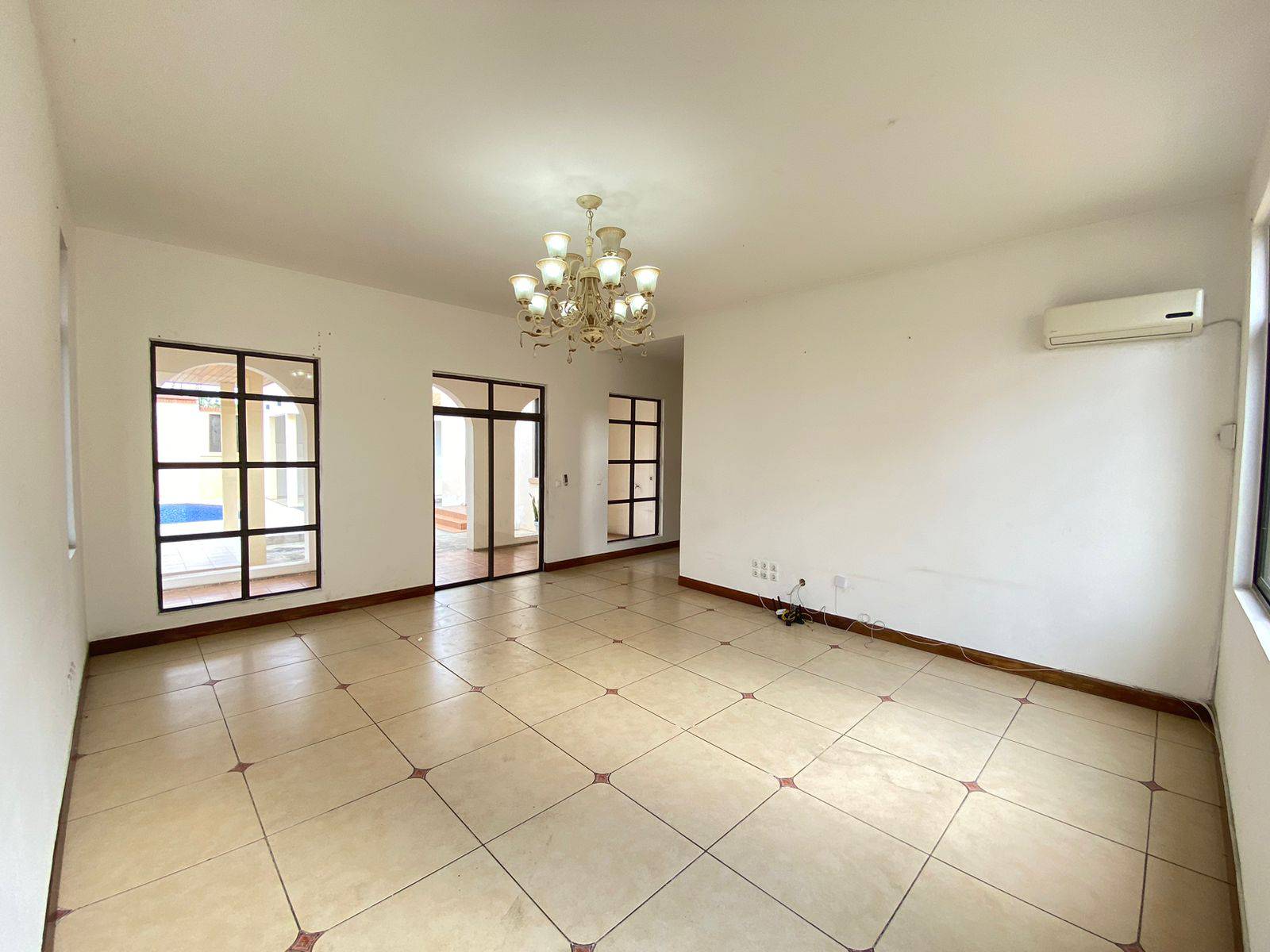 T4 + Anexo no Jardim de Rosa