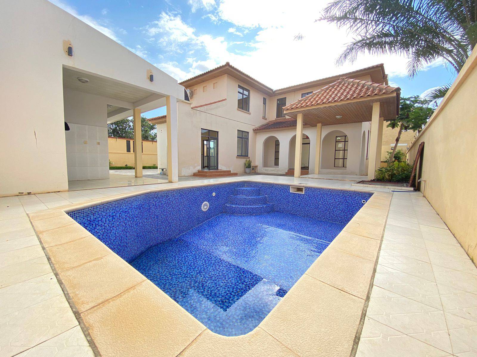 T4 + Anexo no Jardim de Rosa