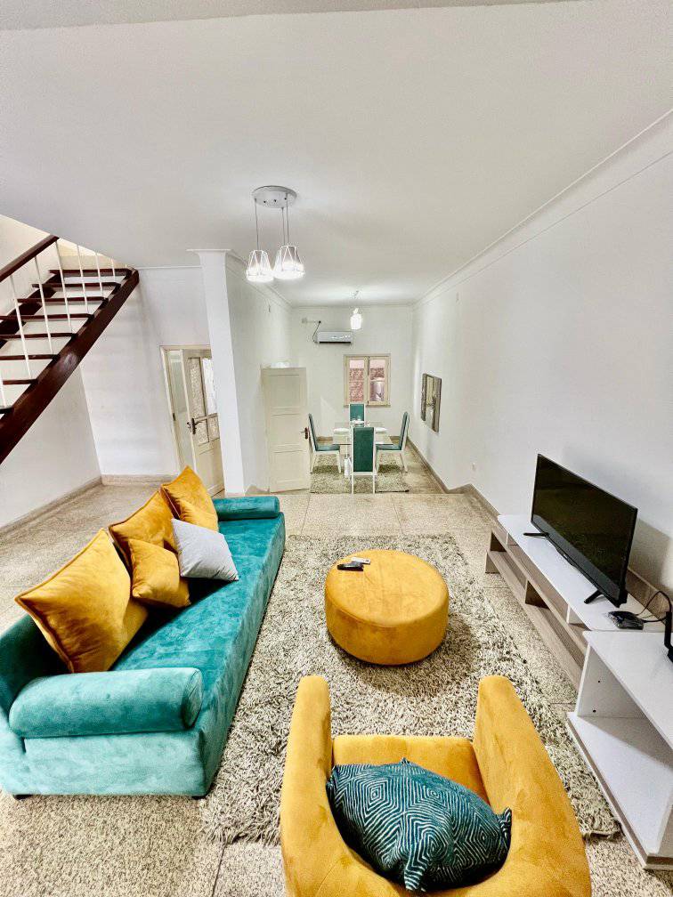 vivenda V3 mobilada na Rua da Índia