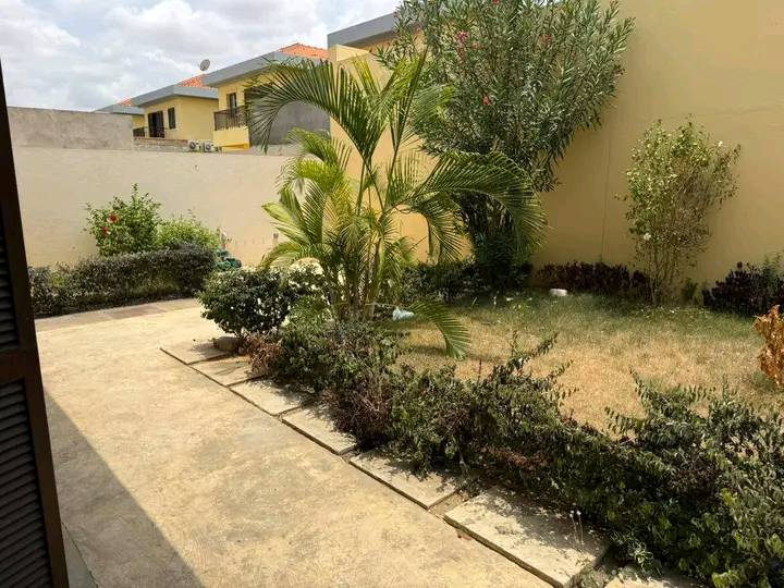 Vivenda V3 Condomínio Nosso Zimbo Camama