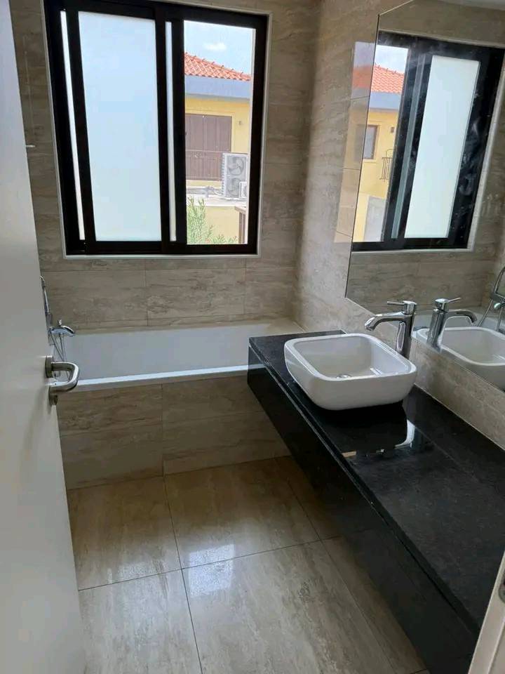 Vivenda V3 Condomínio Nosso Zimbo Camama